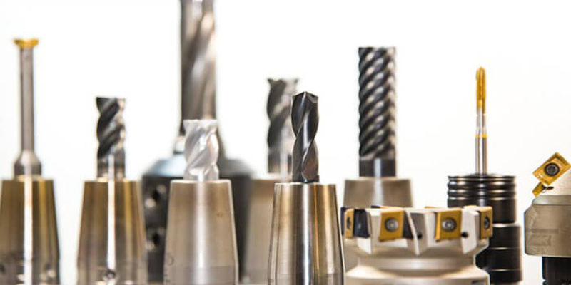 lựa chọn dụng cụ cắt trước khi vận hành máy phay CNC