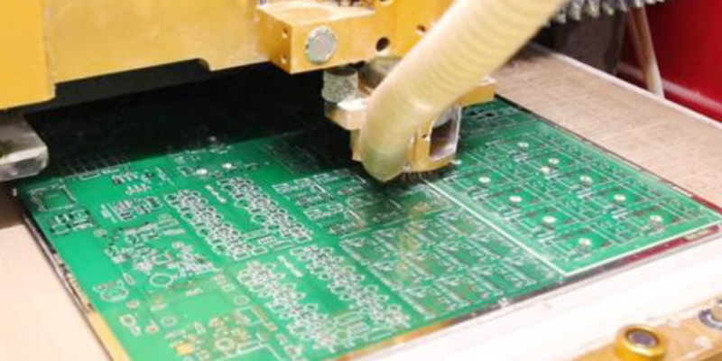 lưu ý khi mua máy cnc phay mạch in 
